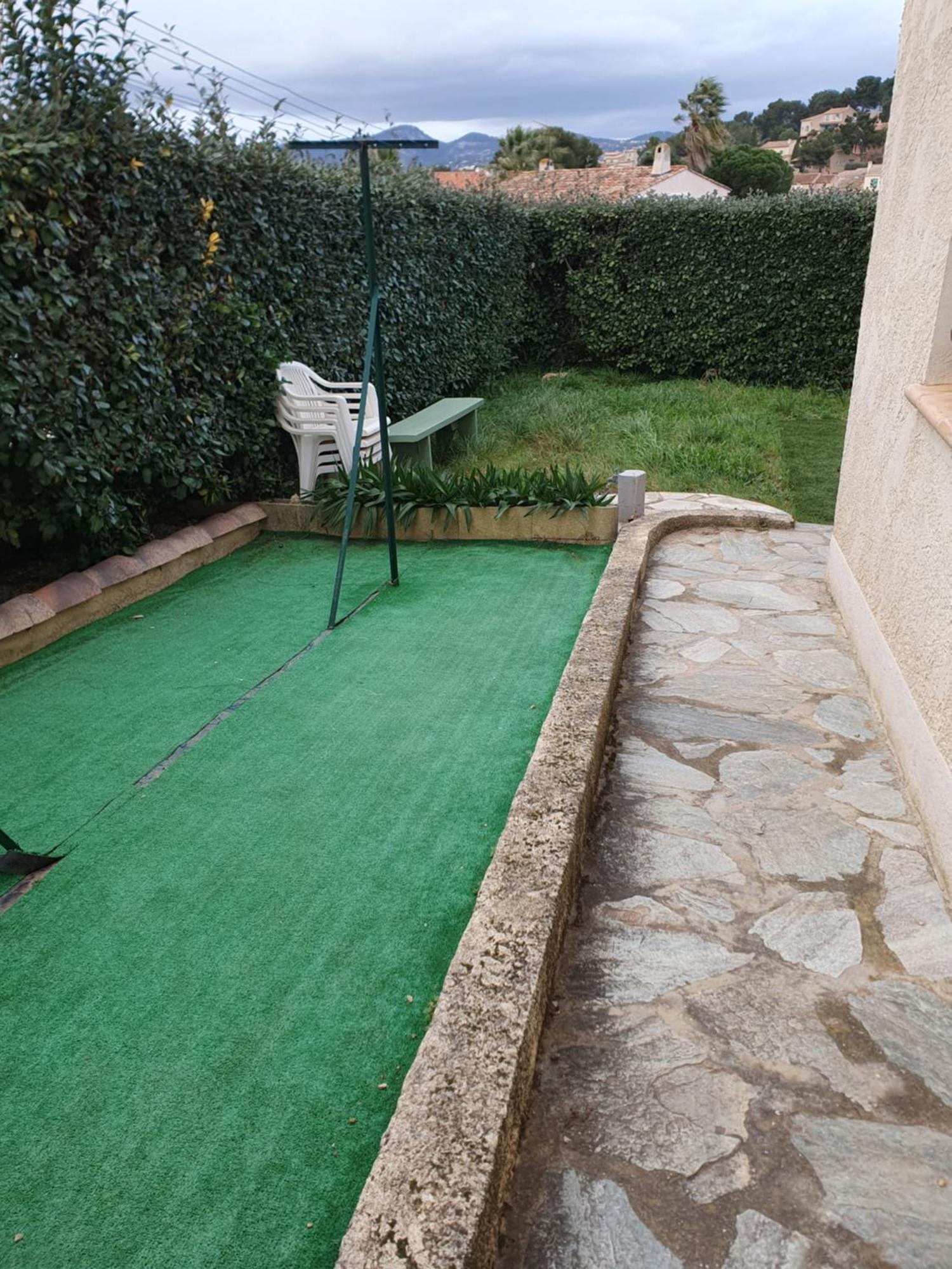 Appartement T2 Bas De Villa Avec Jardinet Au Calme Proche Mer La Seyne-sur-Mer Exterior photo